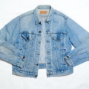 Vintage 1970's 1980's Levi's Strauss Light Wash Denim Jean Jacket | Made in USA